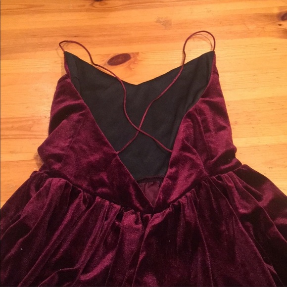 Velvet open back romper - Picture 3 of 5